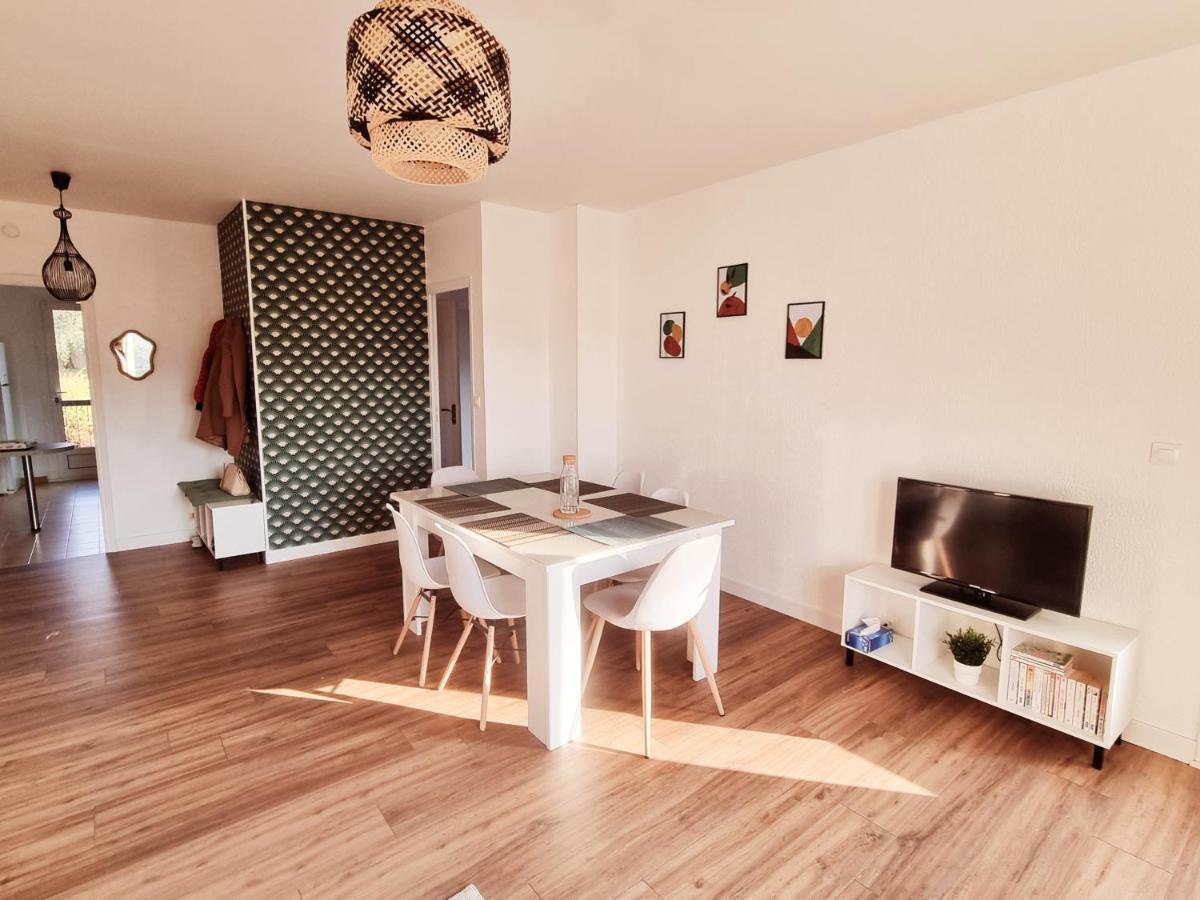 Bel Appartement Centre Ville 3 Chambres Saint-Florent  Exteriér fotografie