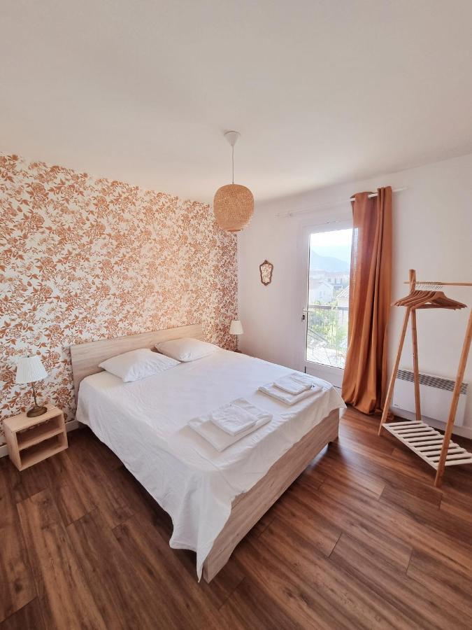 Bel Appartement Centre Ville 3 Chambres Saint-Florent  Exteriér fotografie